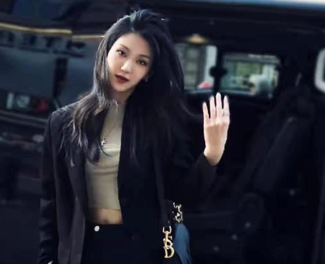 黄晓明新恋情曝光时间线_娱乐圈公布恋情的明星_胡冉儿身份背景揭秘