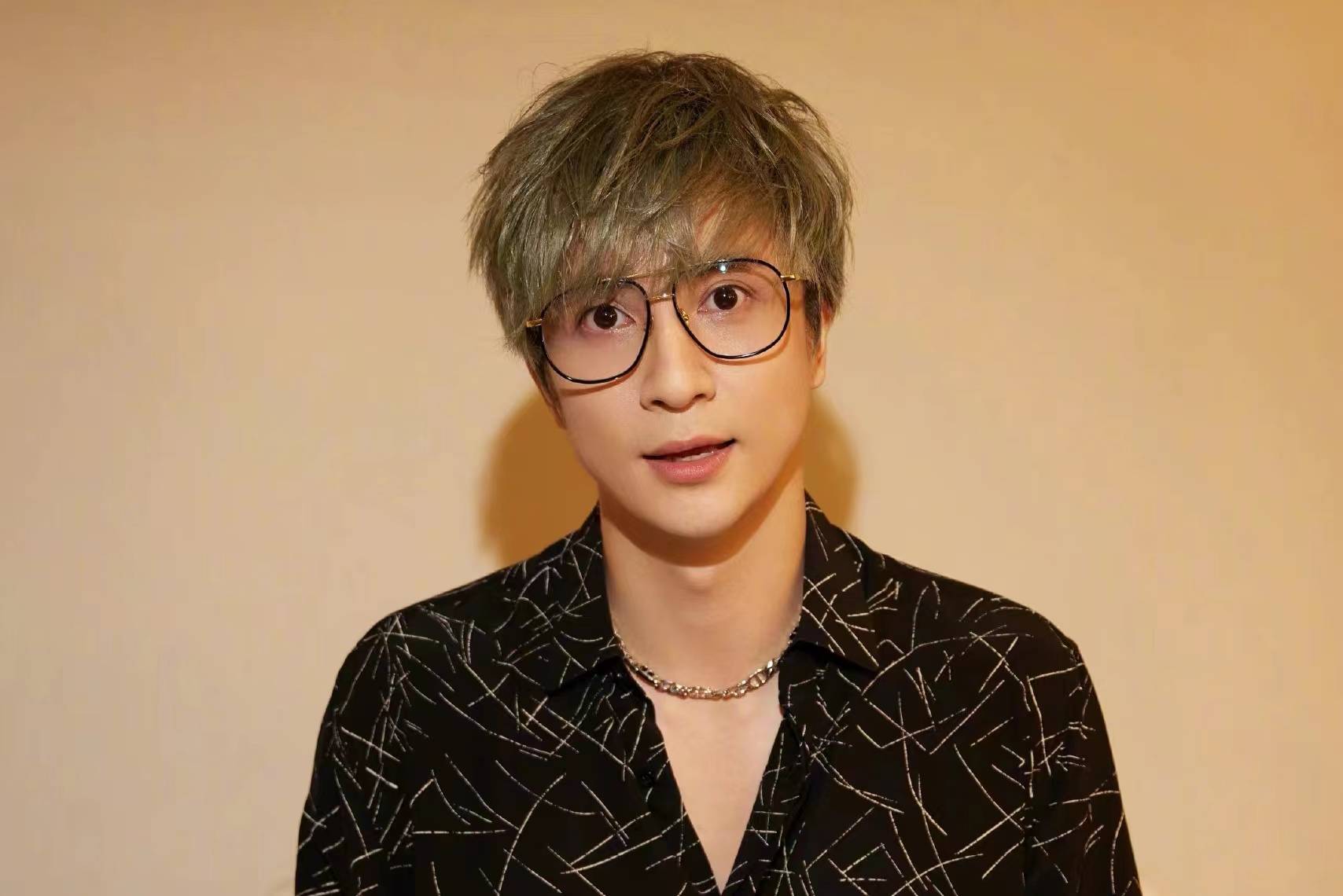 梅西世界杯夺冠娱乐圈反应_明星祝贺梅西蹭热点的文案怎么写,_梅西加冕球王